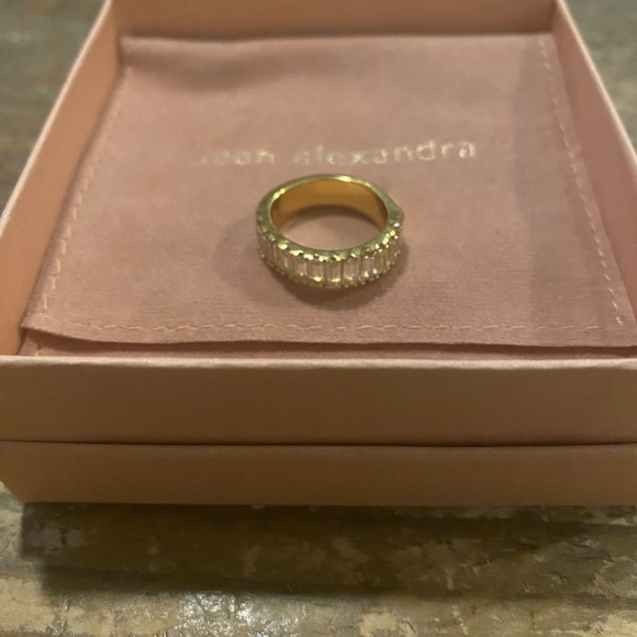 Leah Alexandra - Picture 5 of 6